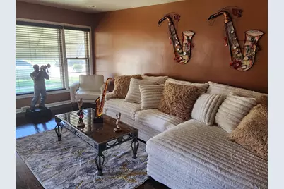 13821 S Tracy Avenue, Riverdale, IL 60827 - Photo 6