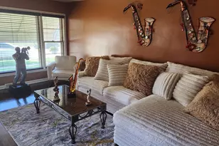 13821 S Tracy Ave, Riverdale, IL 60827 - Photo 6