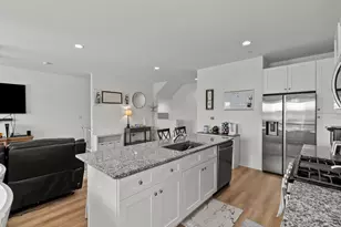 1016 Gillespie Ln, Yorkville, IL 60560 - Photo 8