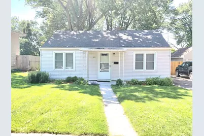 415 S Van Buren Street, Batavia, IL 60510 - Photo 1
