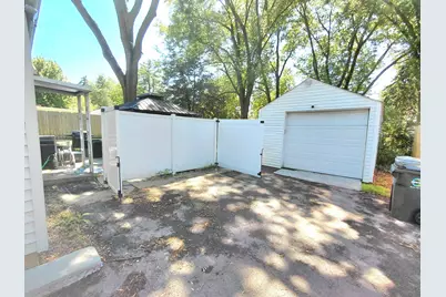 415 S Van Buren Street, Batavia, IL 60510 - Photo 4