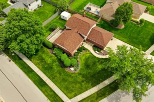 15333 Yorkshire Ln, Orland Park, IL 60462 - Photo 4