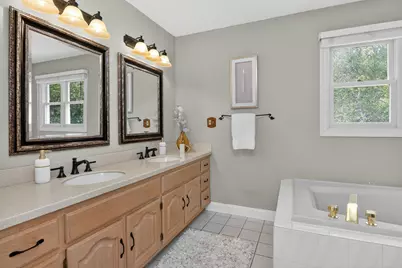 154 N Buckingham Drive, Sugar Grove, IL 60554 - Photo 20