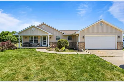 309 S High Street, Fairmount, IL 61841 - Photo 1