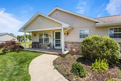 309 S High Street, Fairmount, IL 61841 - Photo 2