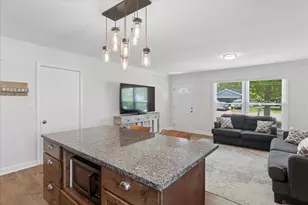 313 Maple Ln, Round Lake, IL 60073 - Photo 6