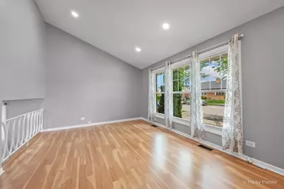 9137 Barberry Lane #9137, Des Plaines, IL 60016 - Photo 4