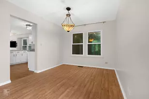 83 Plymouth Ct, Aurora, IL 60504 - Photo 4
