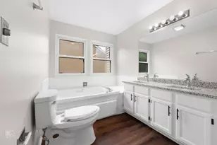 83 Plymouth Ct, Aurora, IL 60504 - Photo 12