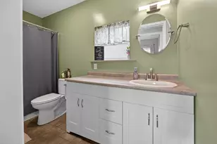 21 Berenz Pl, Bloomington, IL 61701 - Photo 10