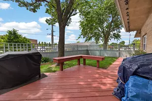 21 Berenz Pl, Bloomington, IL 61701 - Photo 28