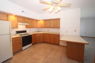 2851 Heritage Dr, Joliet, IL 60435 - Photo 10