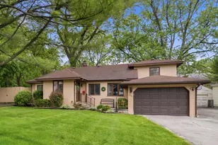 904 Glendale Rd, Glenview, IL 60025 - Photo 1