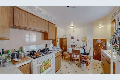 2816 W Bryn Mawr Avenue, Chicago, IL 60659 - Photo 4