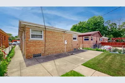 2816 W Bryn Mawr Avenue, Chicago, IL 60659 - Photo 20