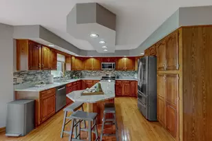 2361 Legacy Dr, Aurora, IL 60502 - Photo 8