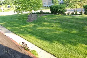 108 Kenneth Cir, Elgin, IL 60120 - Photo 18
