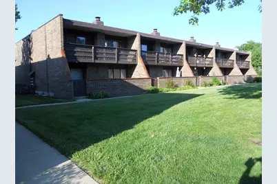 108 Kenneth Circle, Elgin, IL 60120 - Photo 2