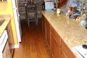 108 Kenneth Cir, Elgin, IL 60120 - Photo 8