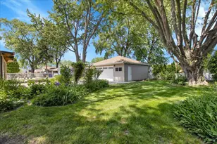 7924 74th Pl, Bridgeview, IL 60455 - Photo 16