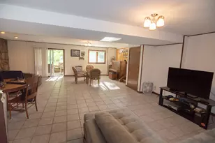 8408 Lakeside Dr, Downers Grove, IL 60516 - Photo 18