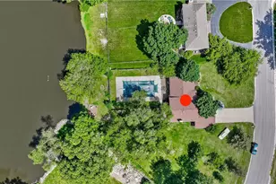 8408 Lakeside Dr, Downers Grove, IL 60516 - Photo 12