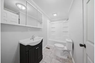 809 W Park Avenue, Aurora, IL 60506 - Photo 14