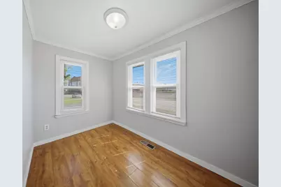 809 W Park Avenue, Aurora, IL 60506 - Photo 12