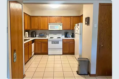 10524 S Pulaski Road #2SE, Oak Lawn, IL 60453 - Photo 2