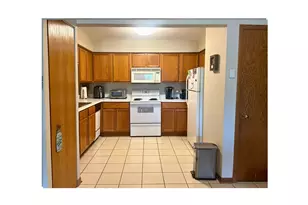 10524 S Pulaski Rd, Oak Lawn, IL 60453 - Photo 2