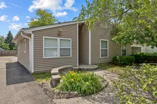91 Rockledge Dr, Romeoville, IL 60446 - Photo 1