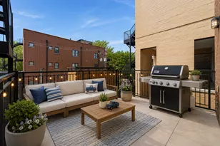 3250 N Racine Ave, Chicago, IL 60657 - Photo 10