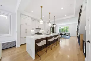 3250 N Racine Ave, Chicago, IL 60657 - Photo 2