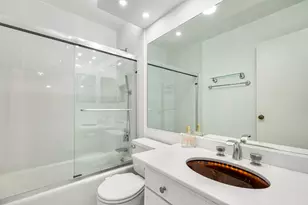 7061 N Kedzie Ave, Chicago, IL 60645 - Photo 10