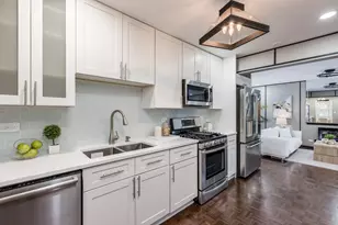 9539 Lorel Ave, Skokie, IL 60077 - Photo 10