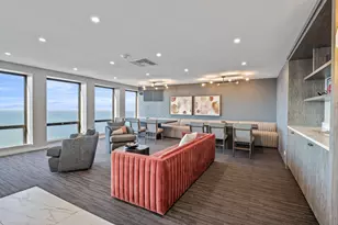 260 E Chestnut St, Chicago, IL 60611 - Photo 40