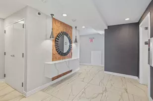 260 E Chestnut St, Chicago, IL 60611 - Photo 44