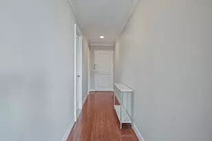 260 E Chestnut St, Chicago, IL 60611 - Photo 18