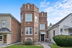 6029 N Austin Ave, Chicago, IL 60646 - Photo 1