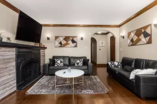 6029 N Austin Ave, Chicago, IL 60646 - Photo 20