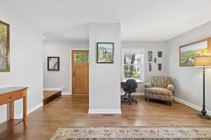 223 W Wilson St, Palatine, IL 60067 - Photo 2