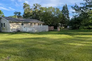 521 12th St, Erie, IL 61250 - Photo 16