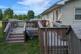 521 12th St, Erie, IL 61250 - Photo 14