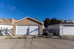 1626 S Home Ave, Berwyn, IL 60402 - Photo 20