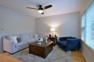 6524 N Oshkosh Ave, Chicago, IL 60631 - Photo 4
