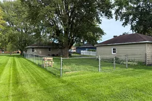 263 N Park Rd, Herscher, IL 60941 - Photo 20