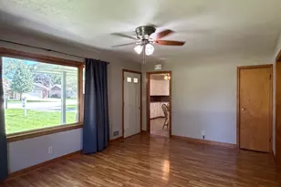 263 N Park Rd, Herscher, IL 60941 - Photo 6