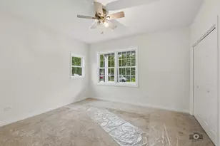 684 Schomer Rd, Aurora, IL 60505 - Photo 10