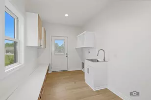 684 Schomer Rd, Aurora, IL 60505 - Photo 16