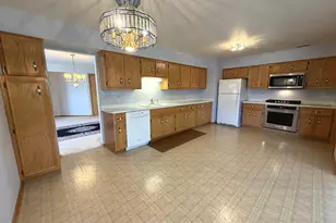 8934 Dublin St, Orland Park, IL 60462 - Photo 12